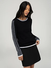 Long-sleeve semi-fitted pullover sweater