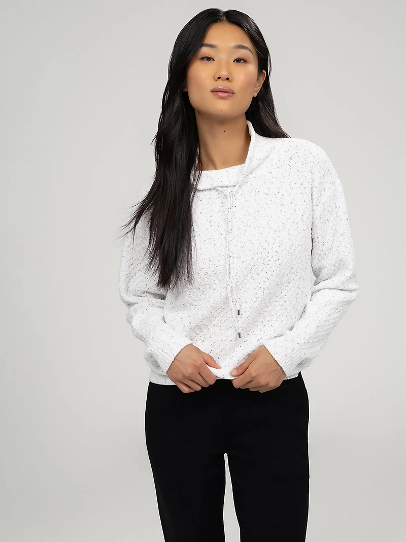 Long-sleeve semi-fitted pullover sweater