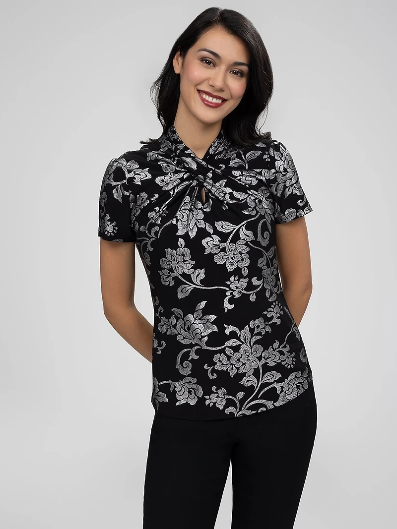 Short-sleeve t-shirt