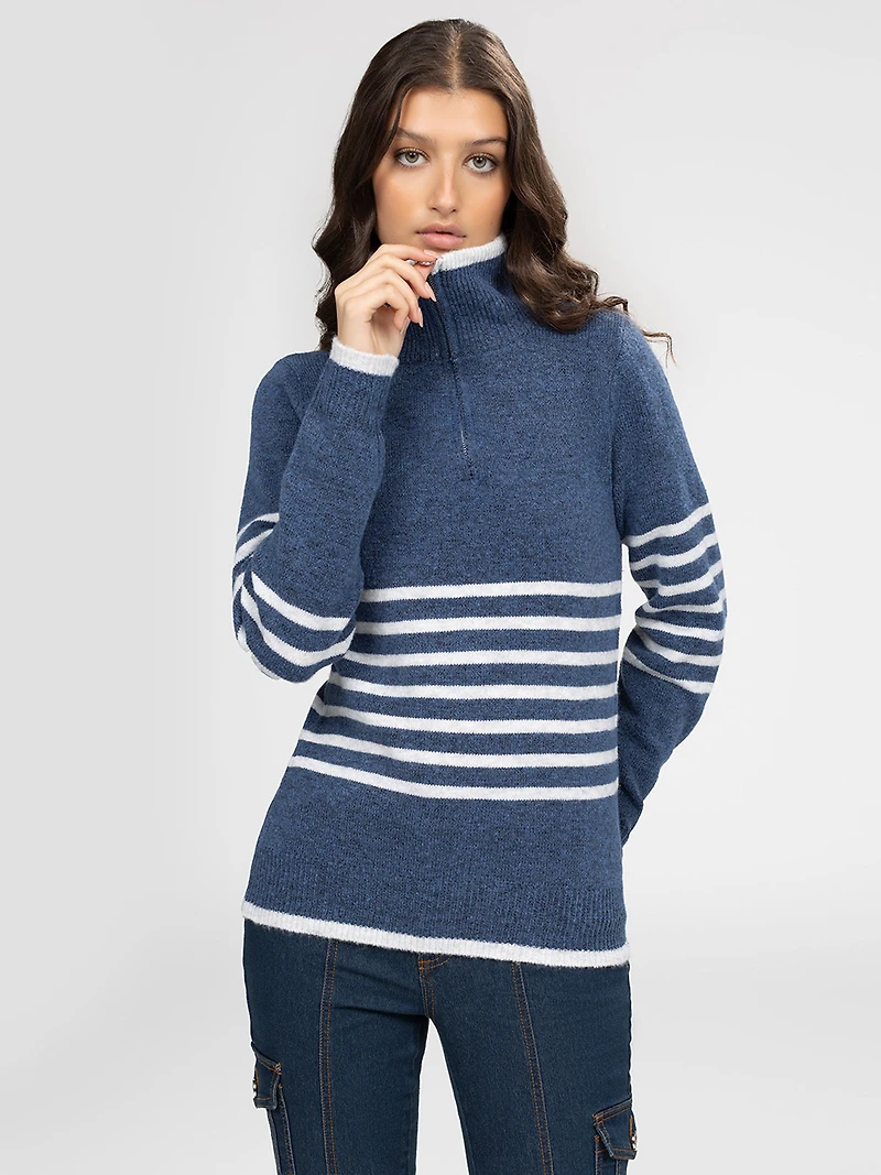 Long-sleeve semi-fitted pullover sweater