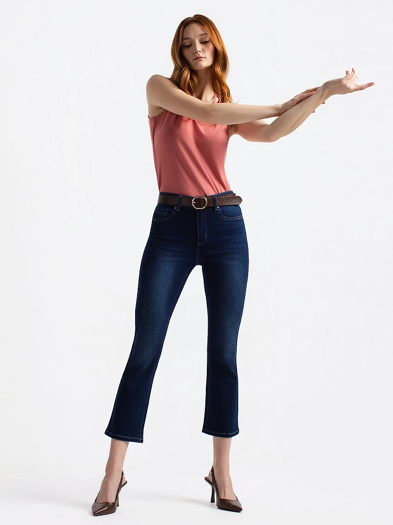 Semi-fitted tank top