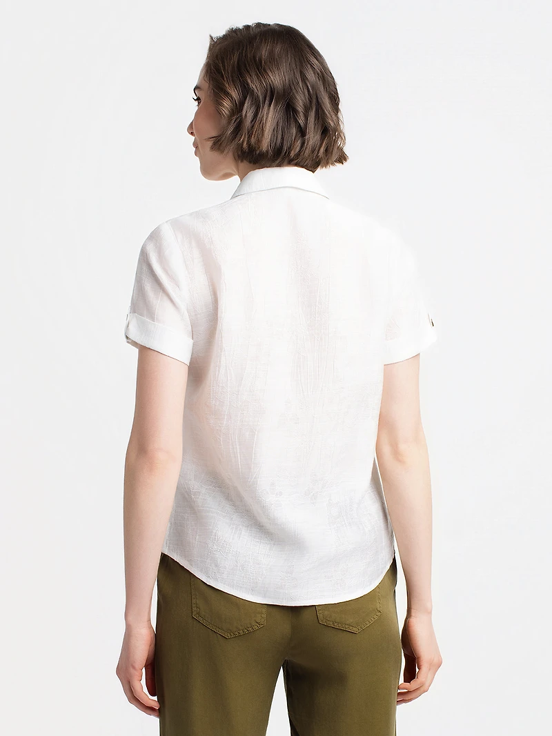 Short-sleeve blouse with buttons