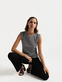 Semi-fitted tank top