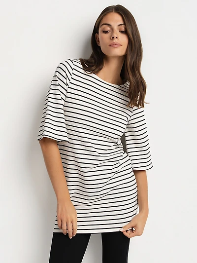 3/4-sleeve fitted tunic