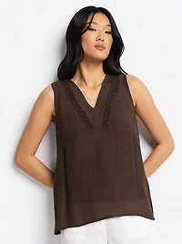 Semi-fitted tank top