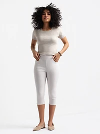 Skinny fitted pull-on capri