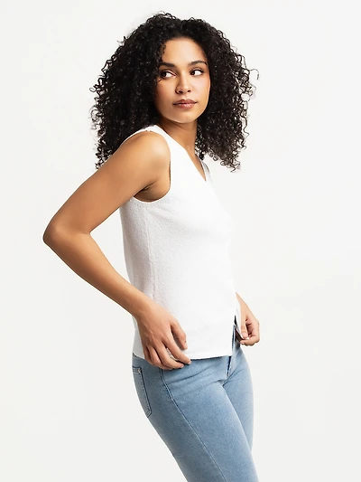 Sleeveless knit vest