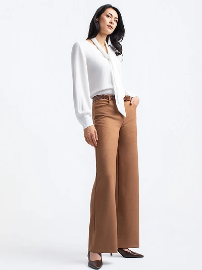 Long-sleeve blouse with buttons