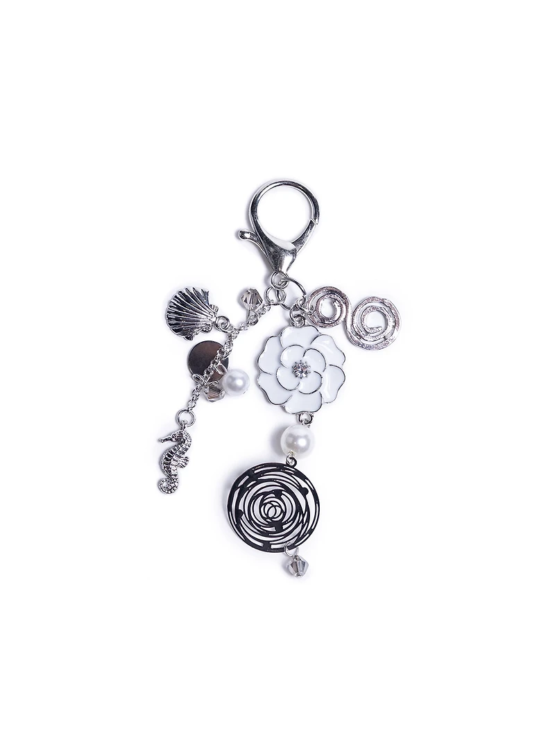 Decorative accessory with a carabiner clasp