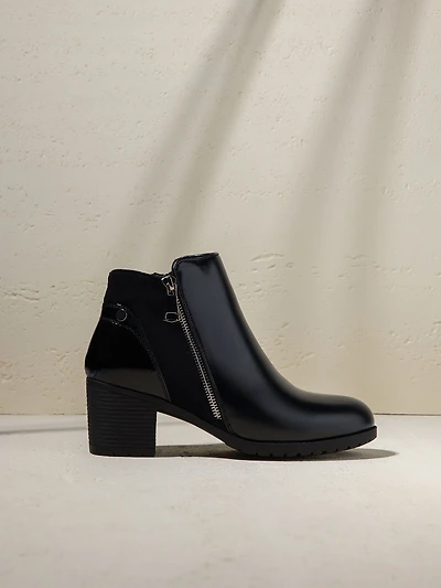 High heel boots