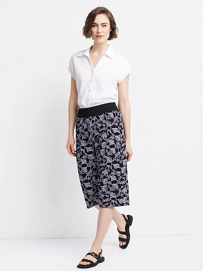 Wide-leg casual pull-on capri