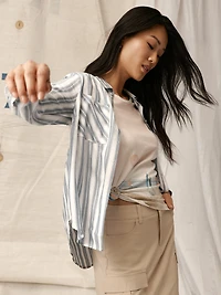 Long-sleeve blouse with buttons