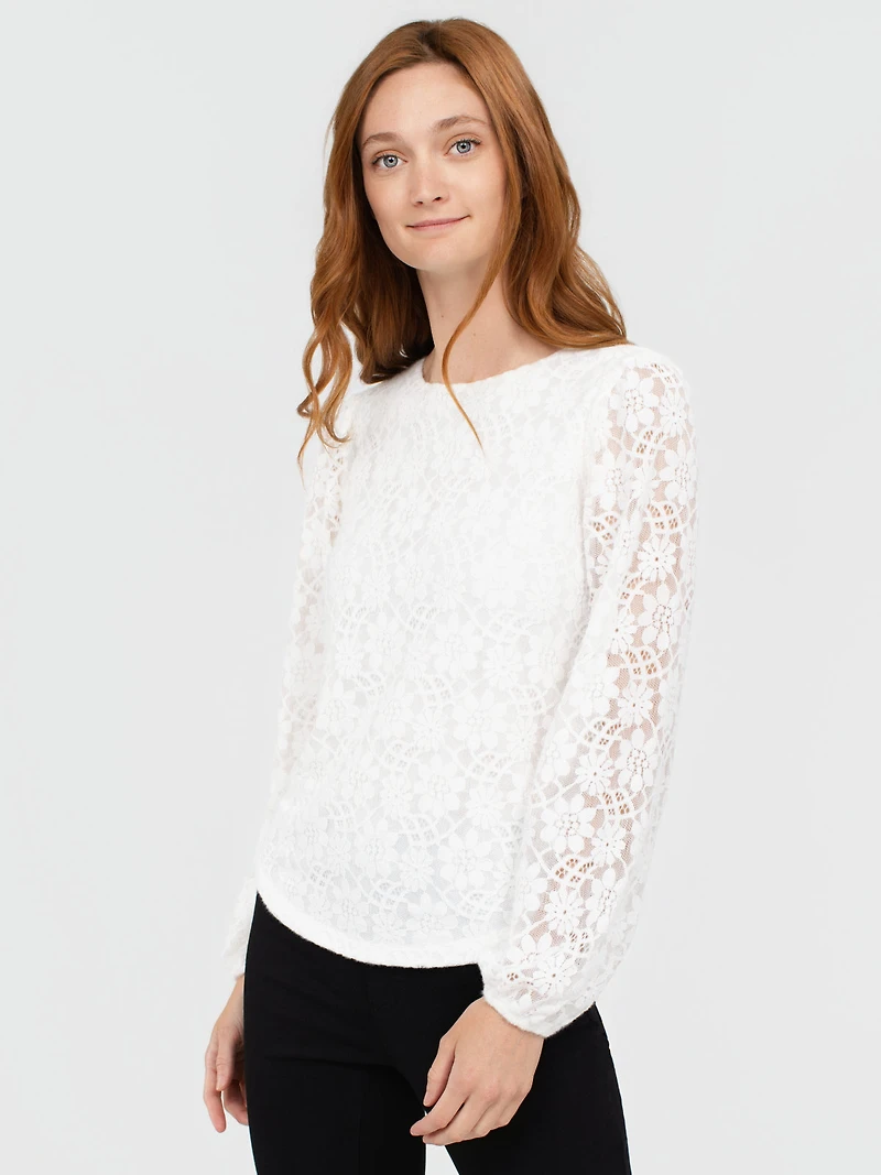 Long-sleeve semi-fitted t-shirt