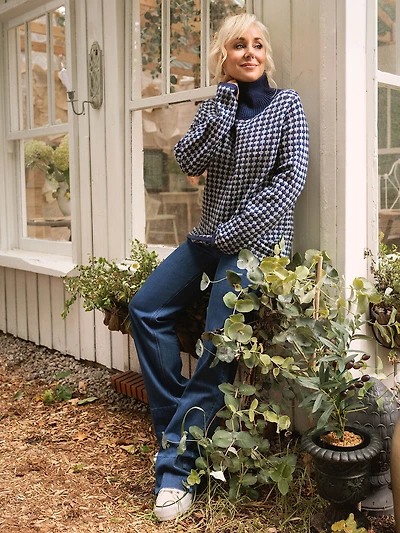 Long-sleeve pullover sweater