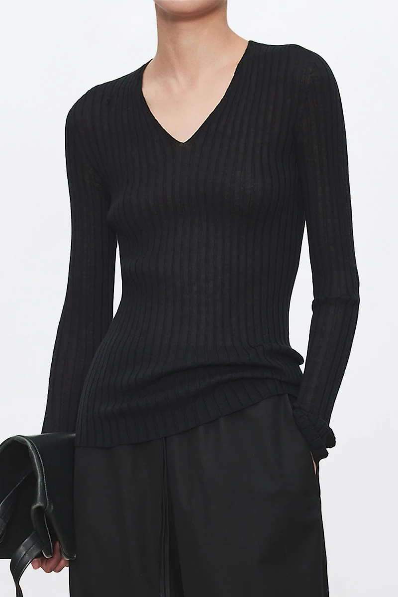 80s Fine-Spun Cashmere Seamless Long-Sleeve Knit