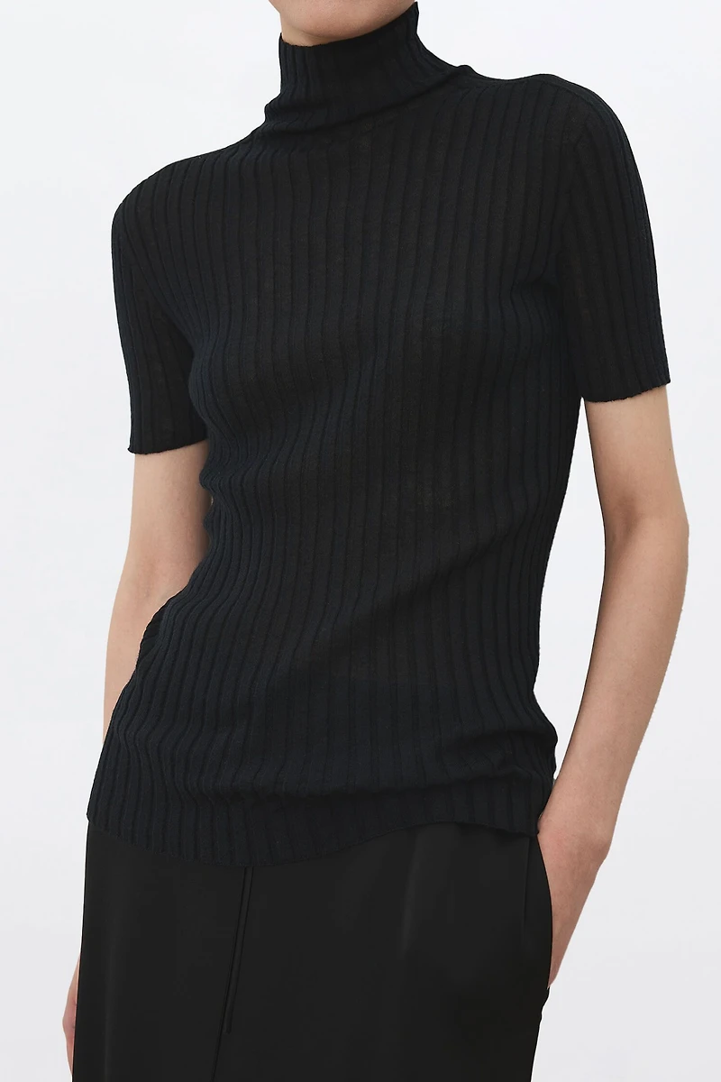80s Fine-Spun Cashmere Seamless Short-Sleeve Knit