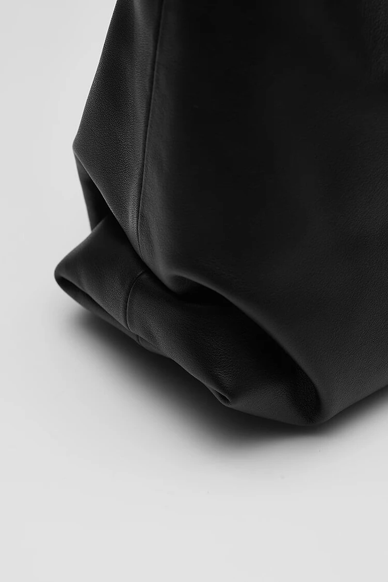 Argentine Cowhide Triangle Knot