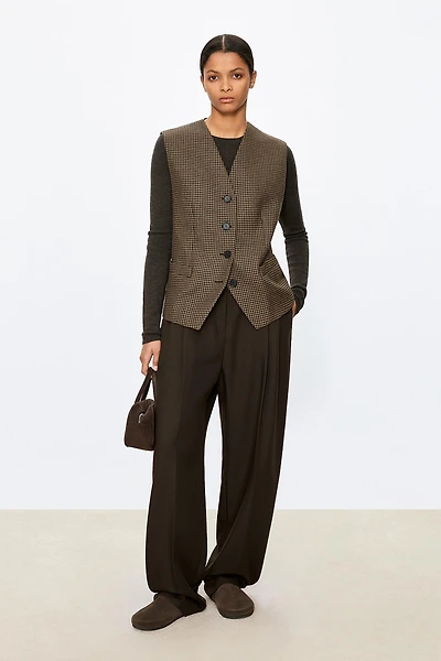 British Fine Wool Classic V-Neck Vest