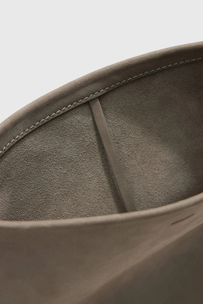 British Versatile Nubuck Leather Bucket Bag