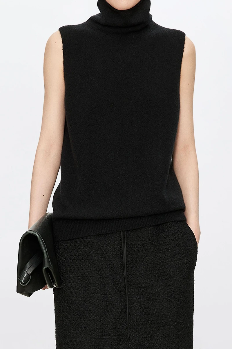 Cashmere Stretch High-Neck Vest