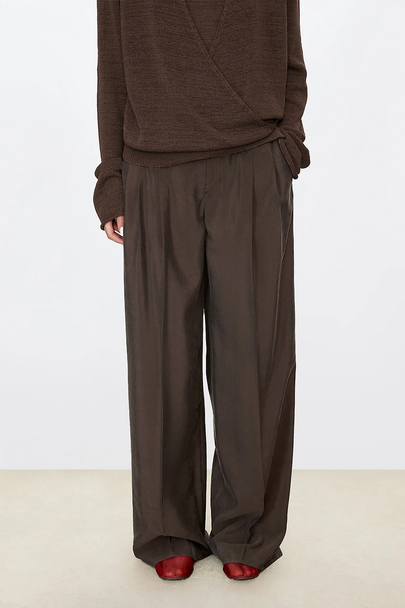 Drysilk Relaxed Wide Pleated Trousers