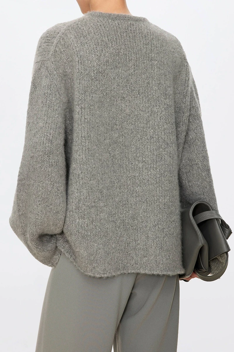 Italian Cariaggi Silk-Cashmere V-Neck Sweater
