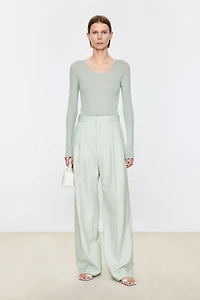 Italian Silk & Cashmere UV-Neck Base Shirt