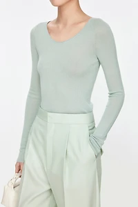 Italian Silk & Cashmere UV-Neck Base Shirt