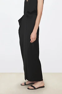 Minimal Pleated Pocket Wrap Skirt