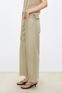 Raw Edge Curved Nine-Point Denim