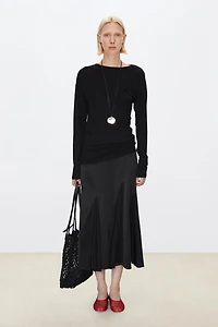 Strong Twist Stretch Silk Pleated Straight Neck Top