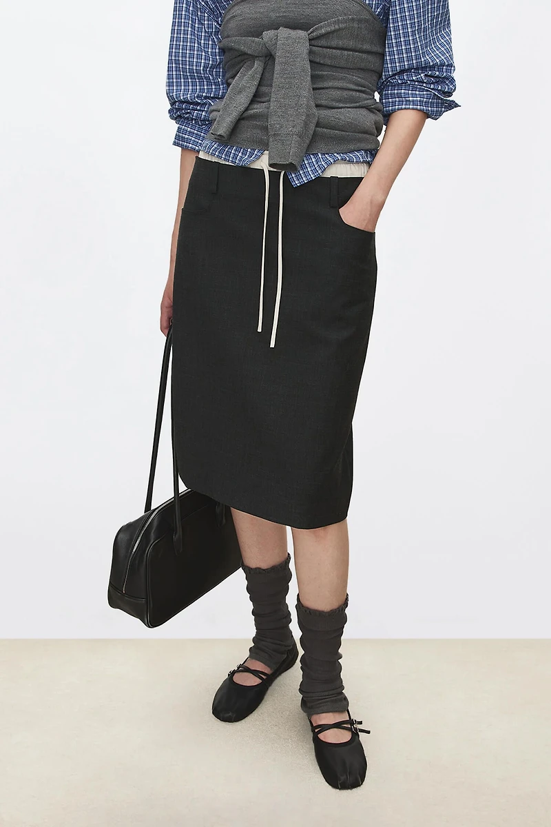 Tailored Stretch Wool Paneled Pencil Skirt