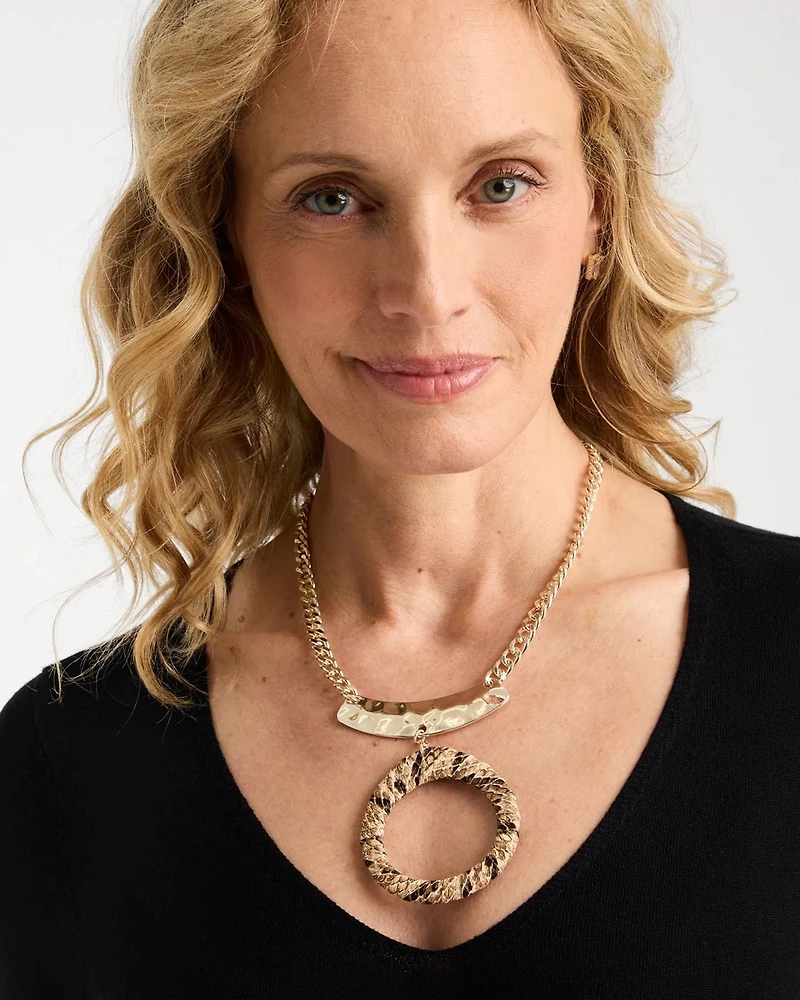 Short Open Snake Pendant Necklace