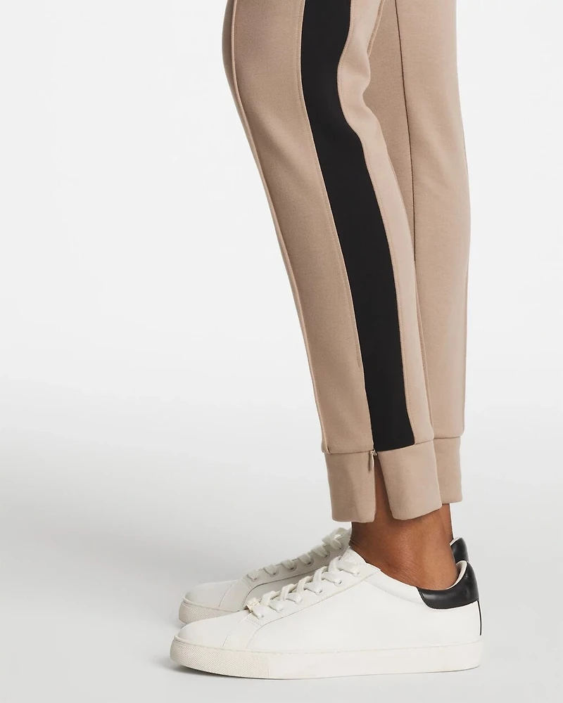 Zenergy® Double-Knit Contrast Ankle Pants
