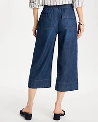 Lightweight Wide-Leg Capri Jeans