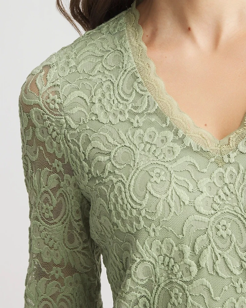 Lace Scallop-Hem Knit Tee