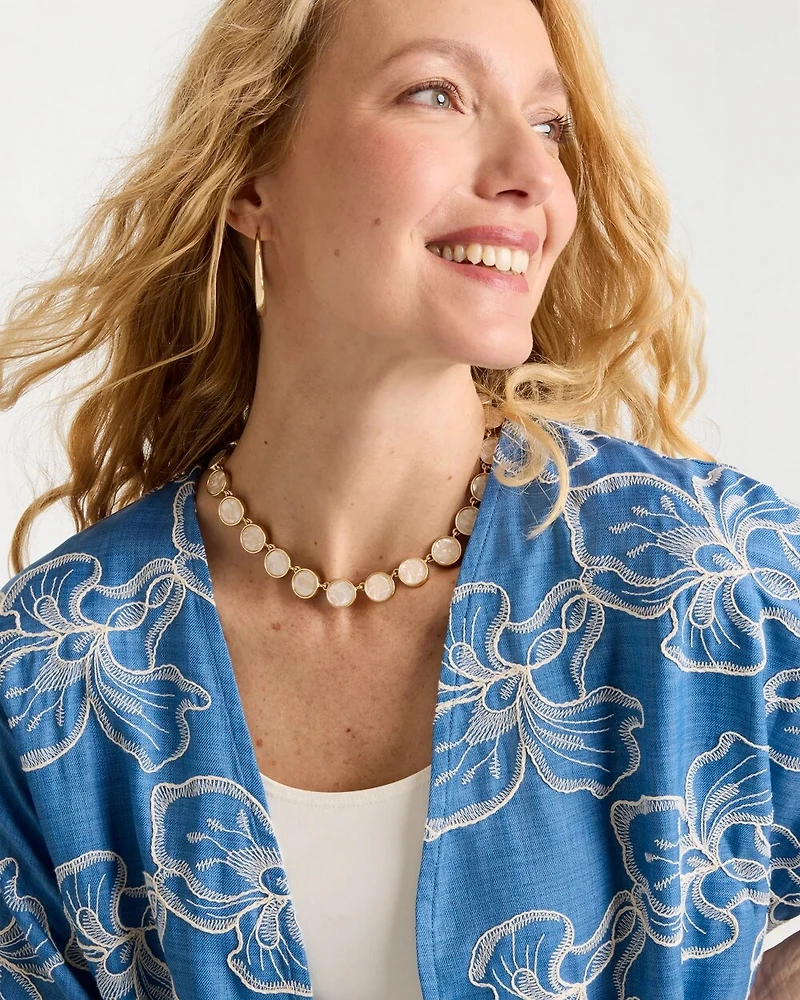 Pearlescent Rounded Collar Necklace