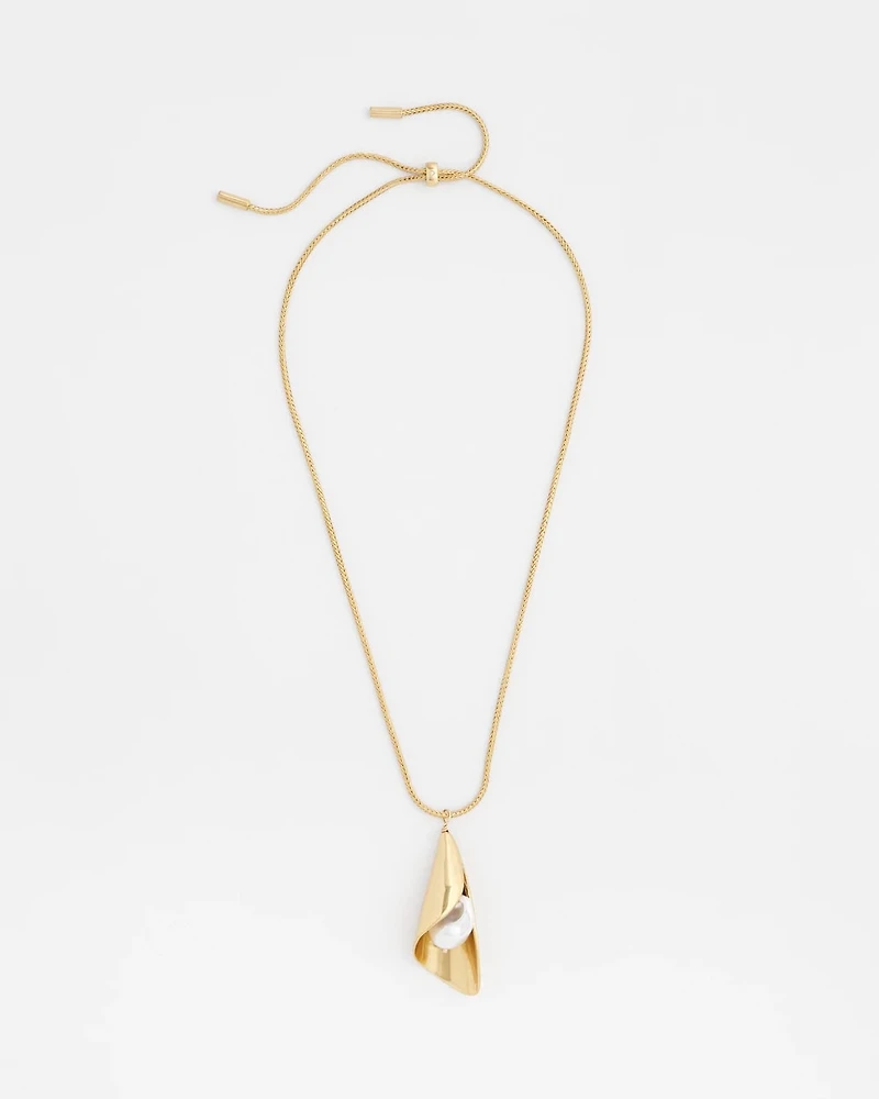 Adjustable Pearl Pendant Necklace