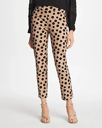 Global Dot Brigitte™ Crop