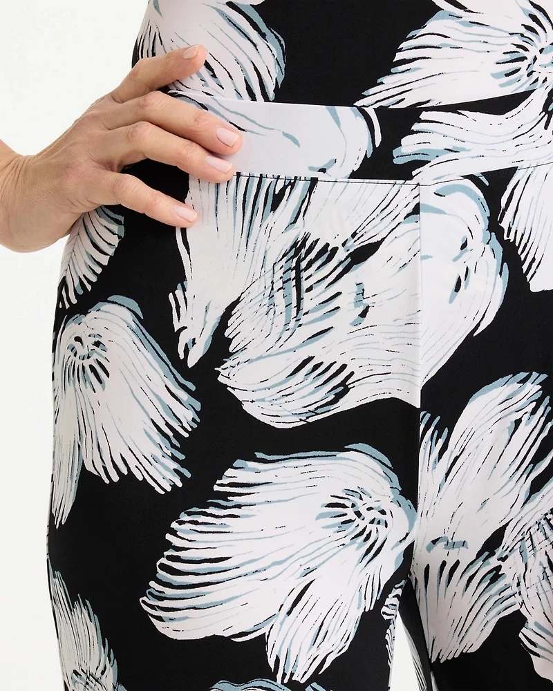Travelers™ Knit Abstract Floral Cropped Pants