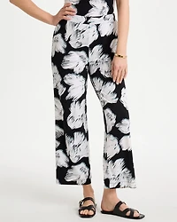 Petite Travelers™ Knit Printed Cropped Pants