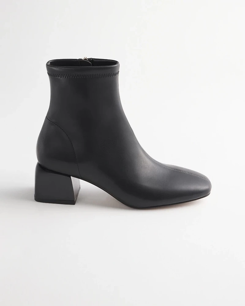 Lacquer Heel Stretch Boot