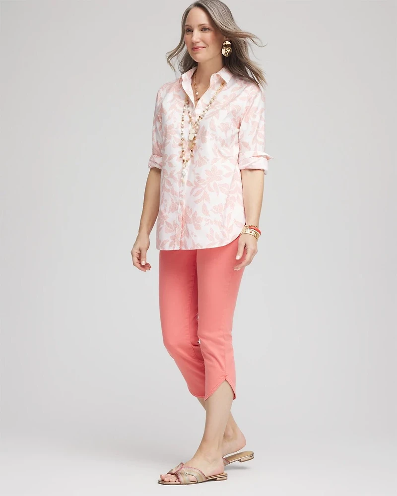 Pull-On Dolphin-Hemmed Capri Jeans