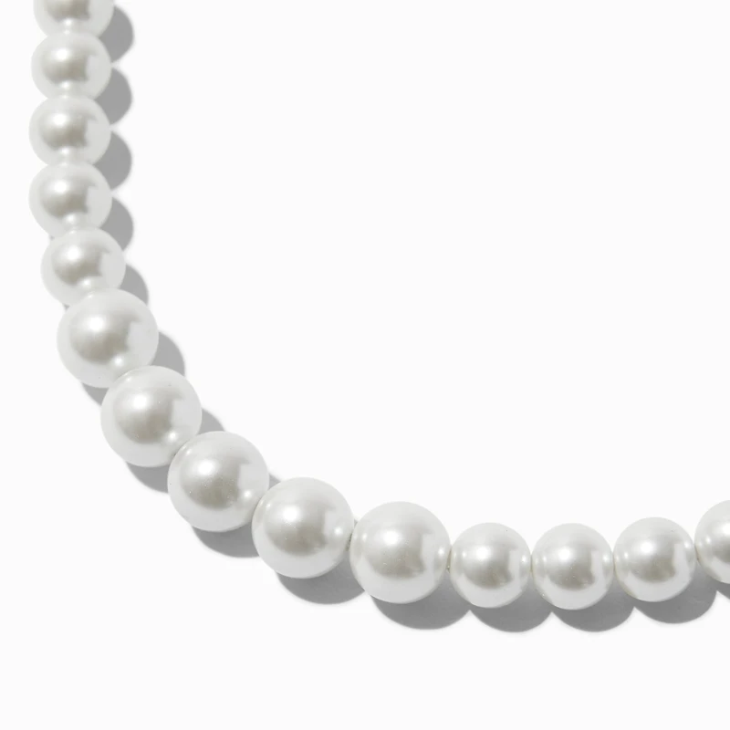 Graduated White Pearl Necklace 