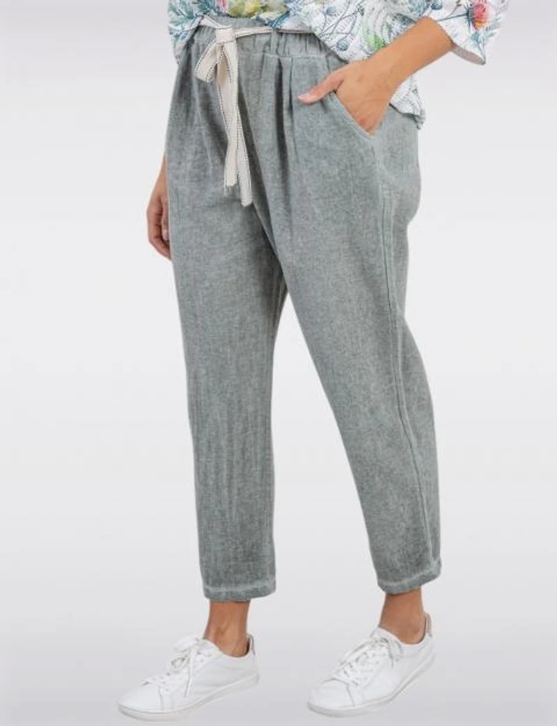 Chic Linen Blend Solid Belted Pants With Front Pockets By Froccella
