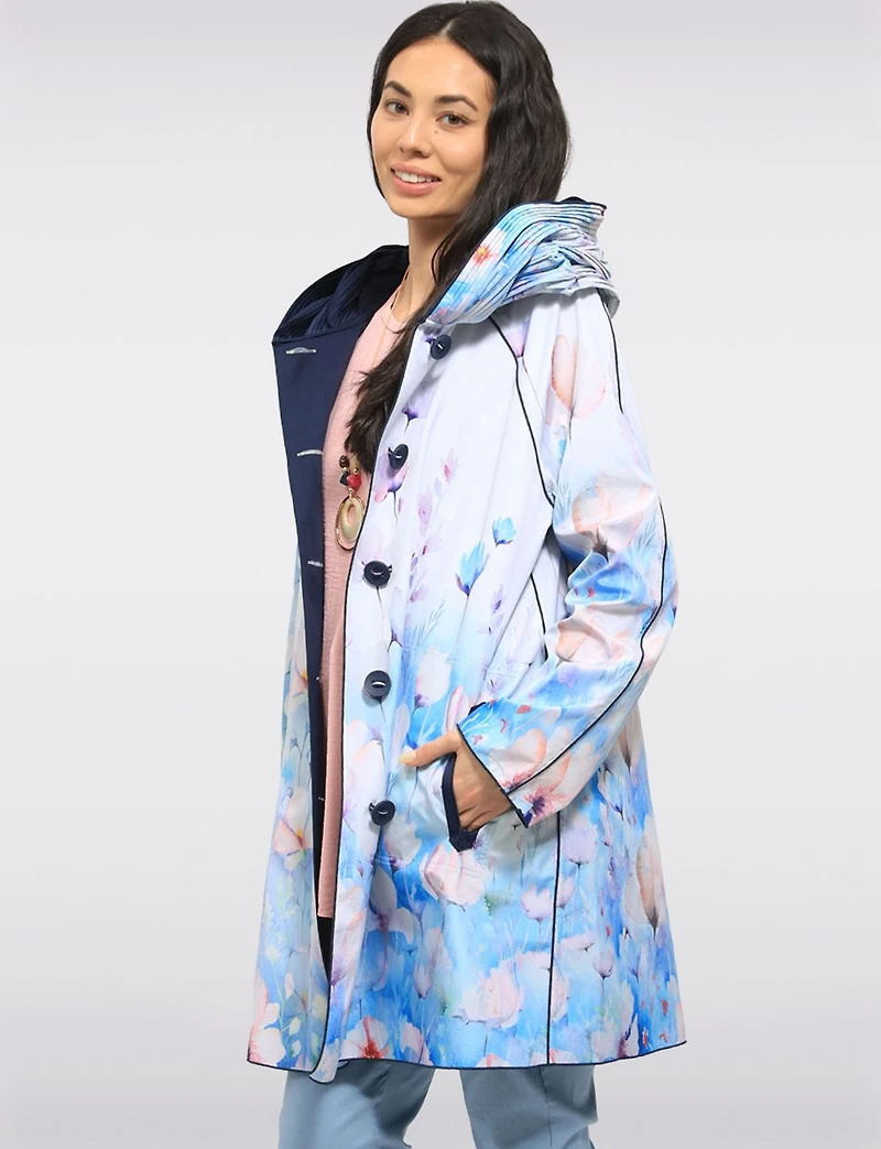 Chic Reversible Waterproof Raincoat – Floral Print with Accordion Hood Design