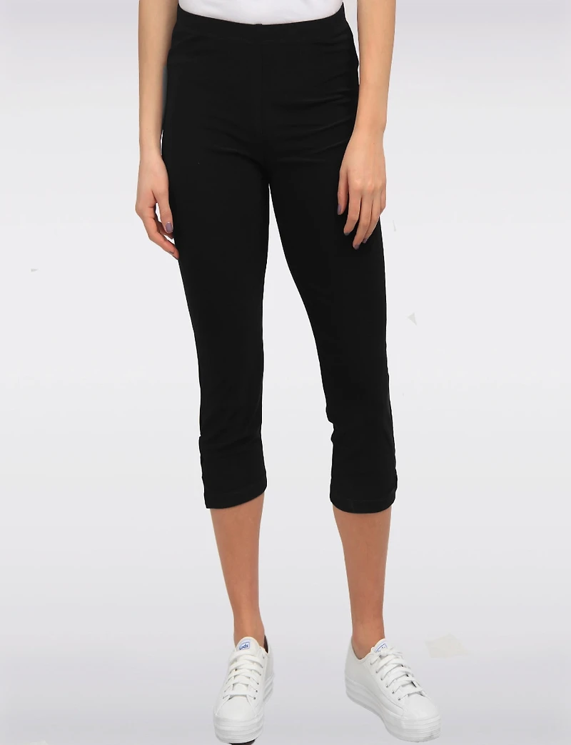 Stretchy Pull-On Capri Leggings with Button Side Slits by Perle