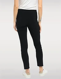 Pull-On Black Stretch Leggings by Perle