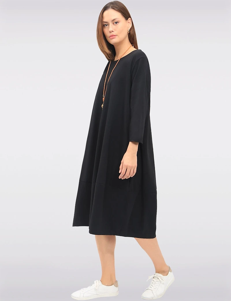 Three-Quarter Sleeve Chic Cotton Maxi Dress with Pockets & Necklace by Froccella