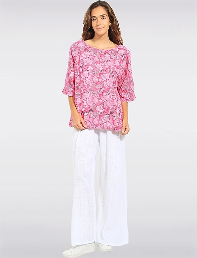 Breathable Cotton Floral Print Short Sleeve Top with Round Neckline by Froccella